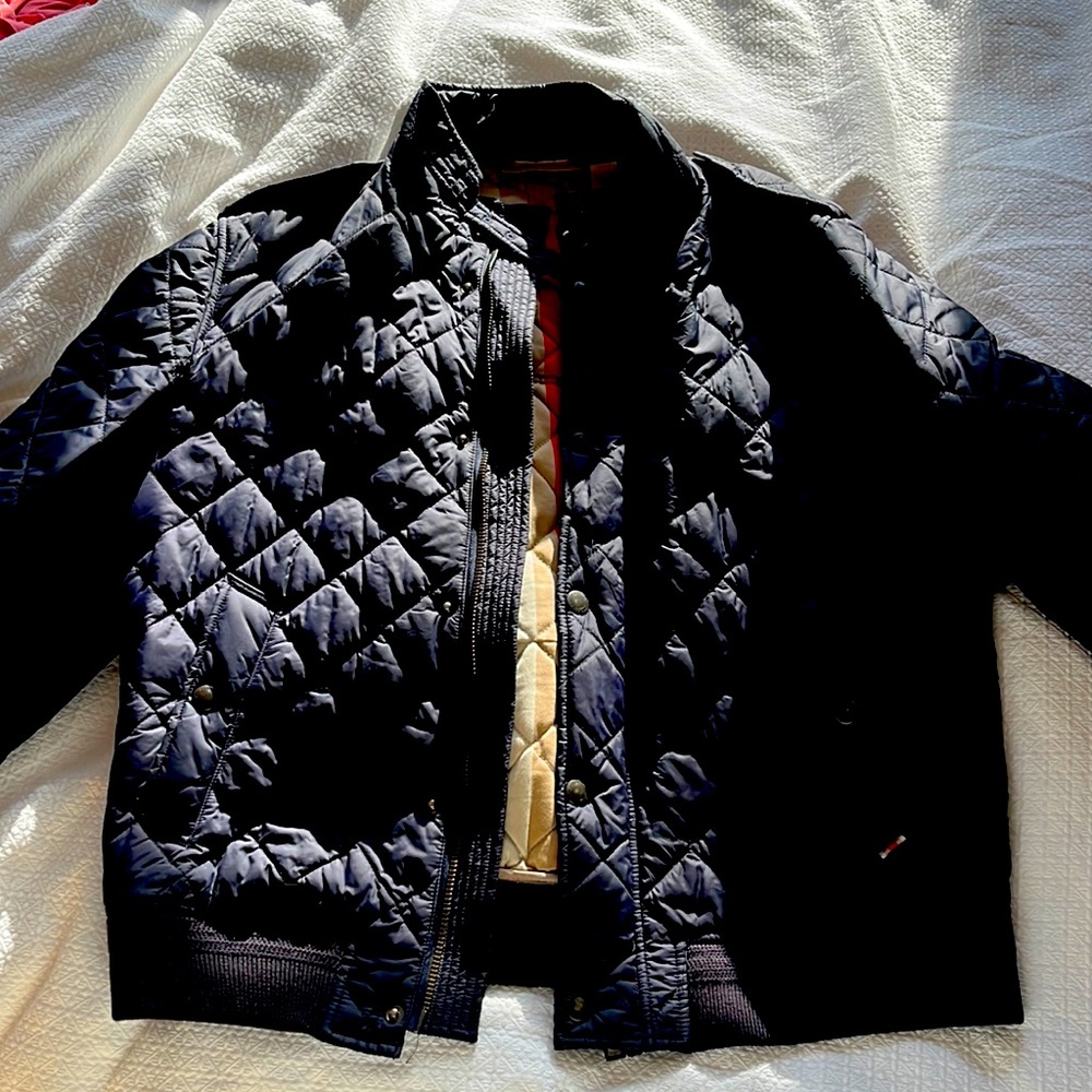 Amazing light down Burberry jacket 🧥!!!